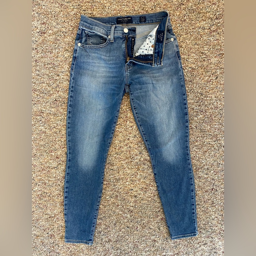 Great Condition “Lucky Brand” Jeans - Barely Worn